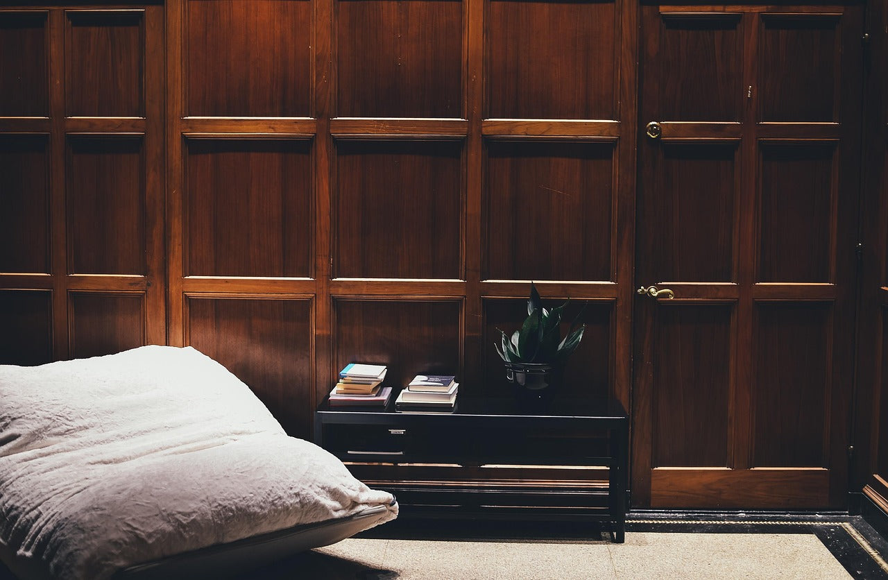 Dark Wood Revival in SWFL Interiors: Why Rich Stains are Back